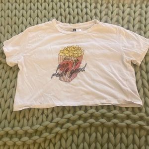 Divided H&M cropped tee